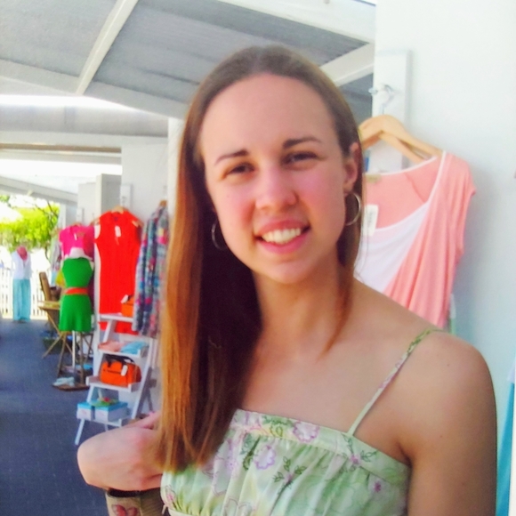 H~E~L~L~O - Picture 3 of 4